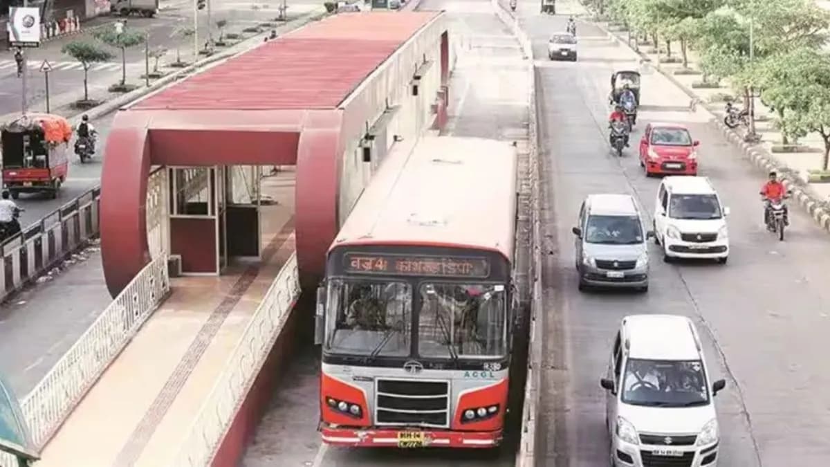 Trial to Demolish BRT in Pimpri:पिंपरीतील बीआरटी मार्ग तोडण्याची चाचणी