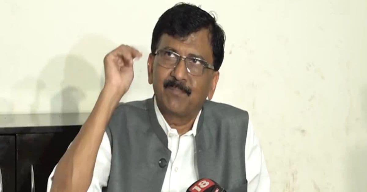 Political Turmoil in Shinde Sena: शिंदेसेनेत चलबिचल, भाजपात विलीन व्हायचं की...