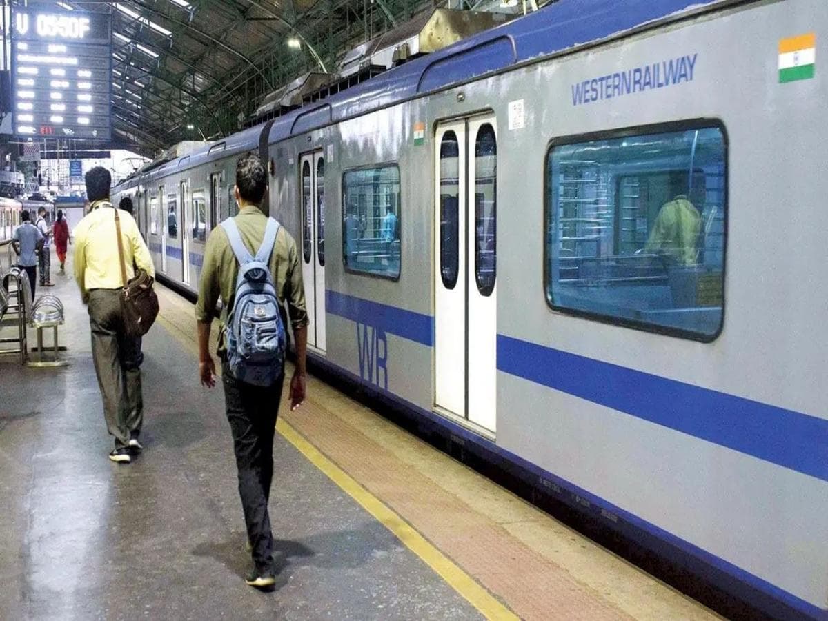 Ticket Fraud in AC Local: एसी लोकलमध्ये तिकीट फसवणूक उघडकीस