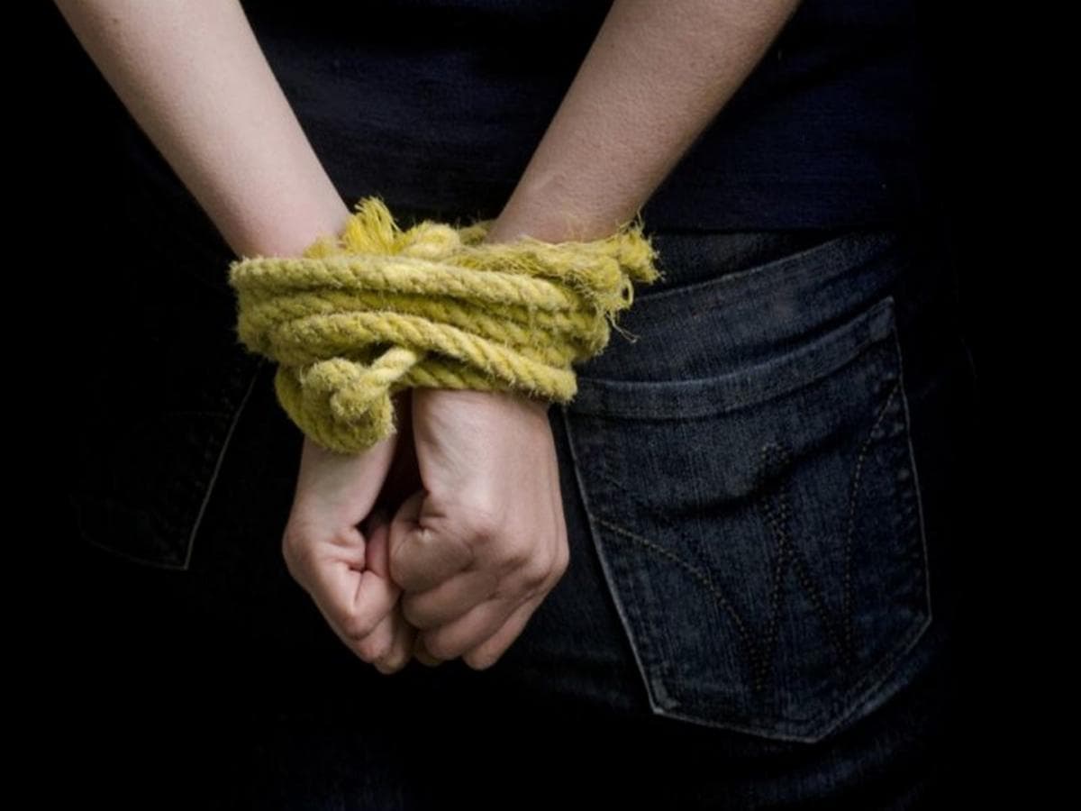 Kidnapping Incident Over Payment Dispute:कोयते न मिळाल्यामुळे उसतोड मुकादमाचे अपहरण