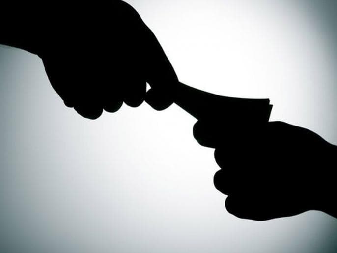 Bribery at Tehsil Office:महिला ग्रामसेविकेला रंगेहात पकडले