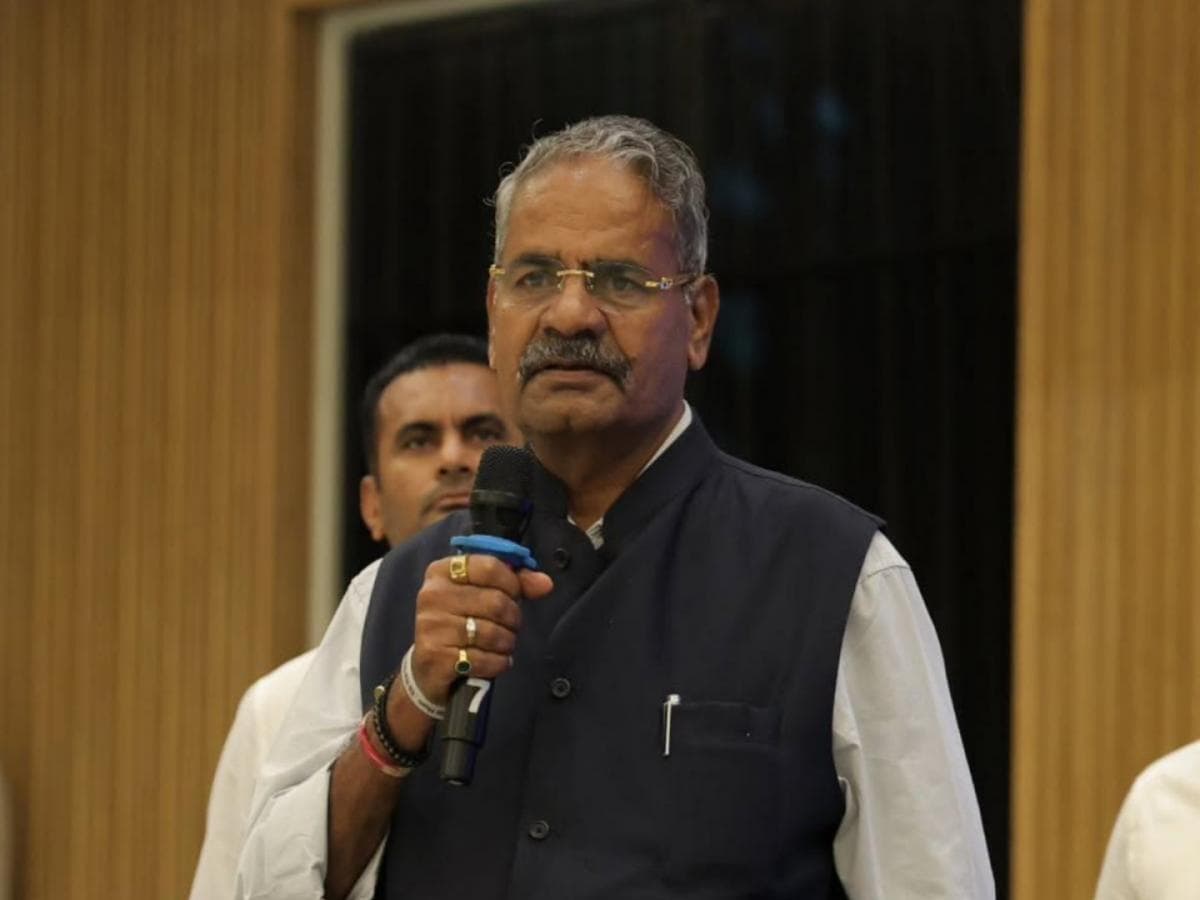 Railway Route Change: पुणे-नाशिक रेल्वे मार्गात बदलामुळे विकासाला अडथळा
