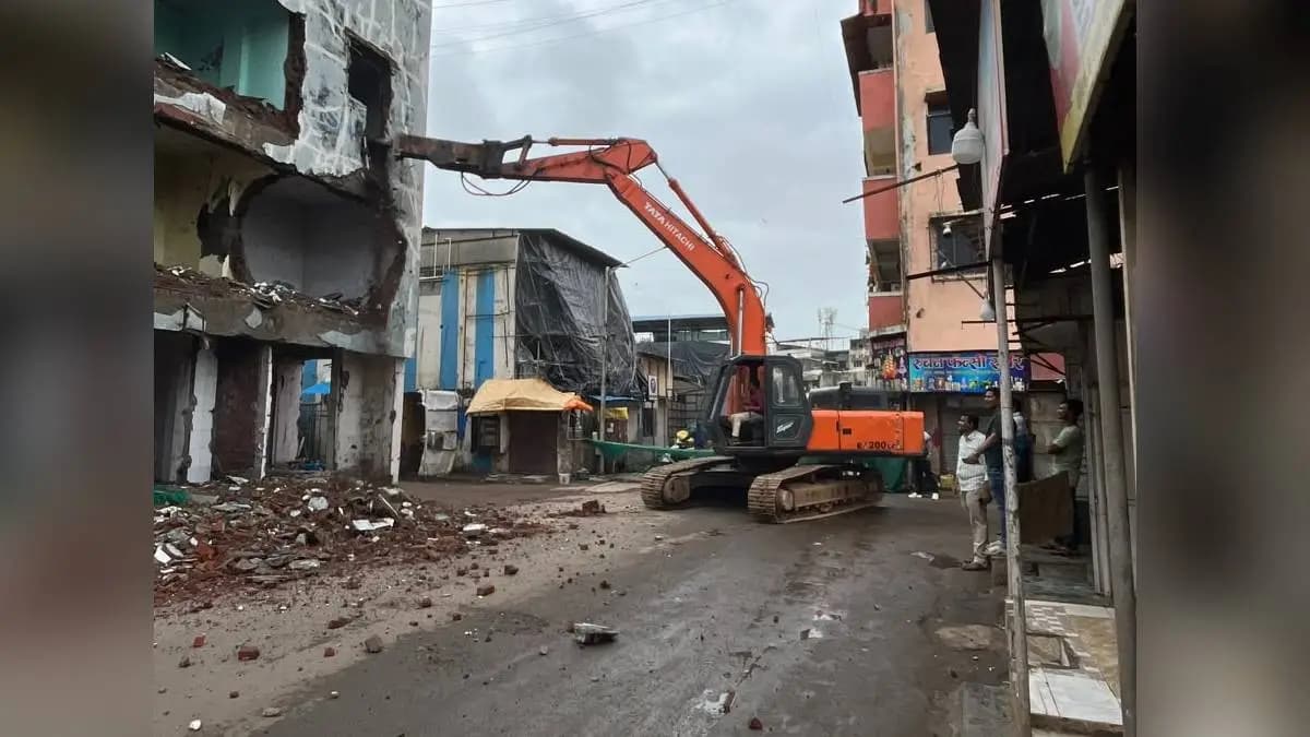 Action Against Unauthorized Construction: मिरा-भाईंदरमध्ये अनधिकृत बांधकामावरील कारवाईला बळ