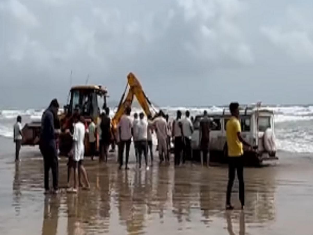 Stunt on the Beach: पुणेकरांचा समुद्रकिनाऱ्यावर स्टंट महागात पडला