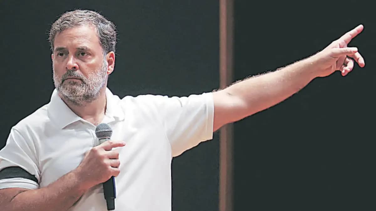 Modi should apologize: राहुल गांधींच्या तीन मागण्यांवर तडजोड नाही